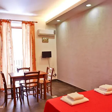 Roberto - By Vacation Service Apartment *